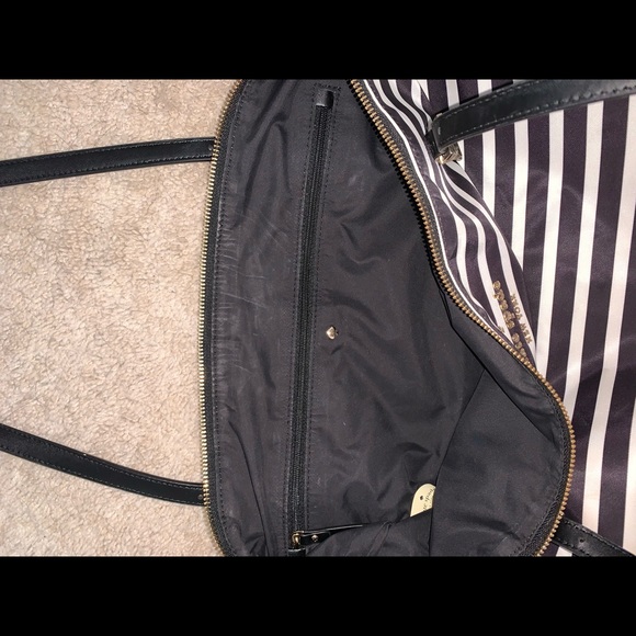 Kate Spade Tote purse - Picture 4 of 6